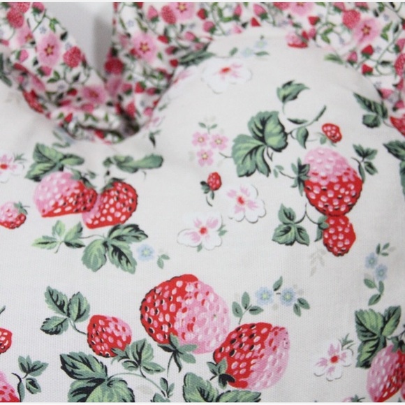 Cath Kidston London Strawberry Heart Ruffle Cushion - Picture 7 of 12